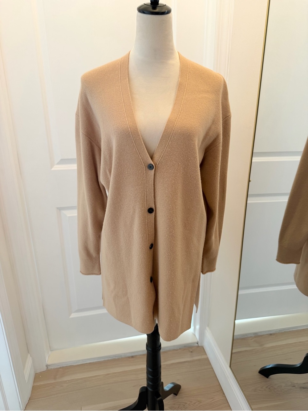 THEORY CAMEL BROWN WOOL CARDIGAN MEDIUM